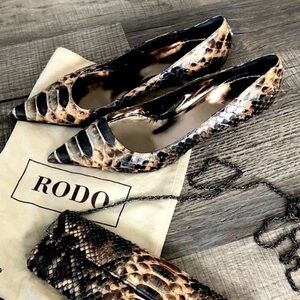 HP🎉 NWOT Vintage RODO Python
Pumps